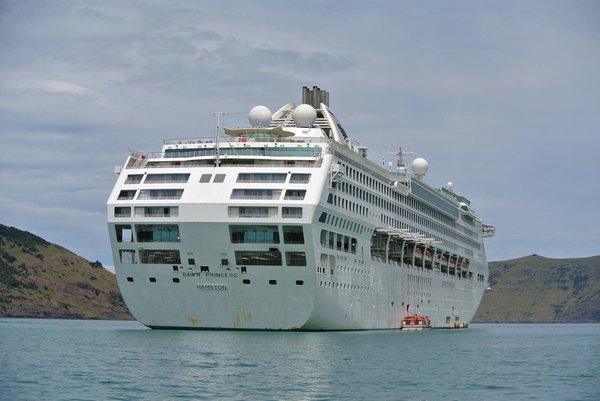 Discover the charm of london's historic east end: join a guided tour of its famous markets!